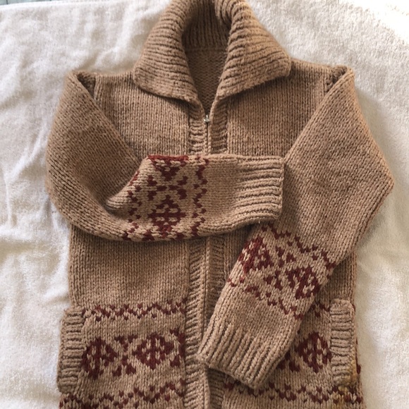 Henri - Vintage Cowichan Sweater 🏕️ - Picture 10 of 10